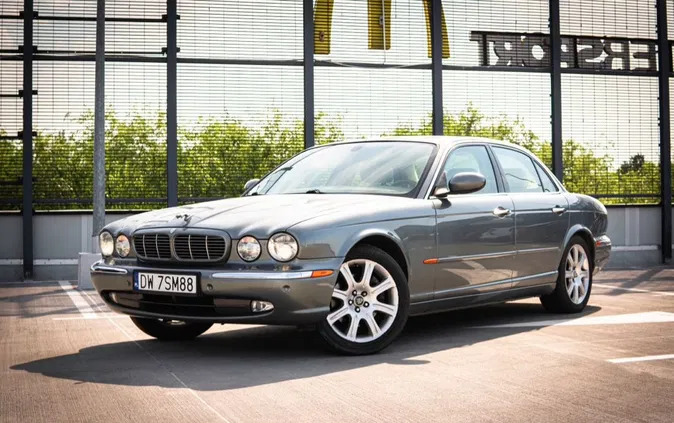 podkarpackie Jaguar XJ cena 55000 przebieg: 232000, rok produkcji 2004 z Wrocław